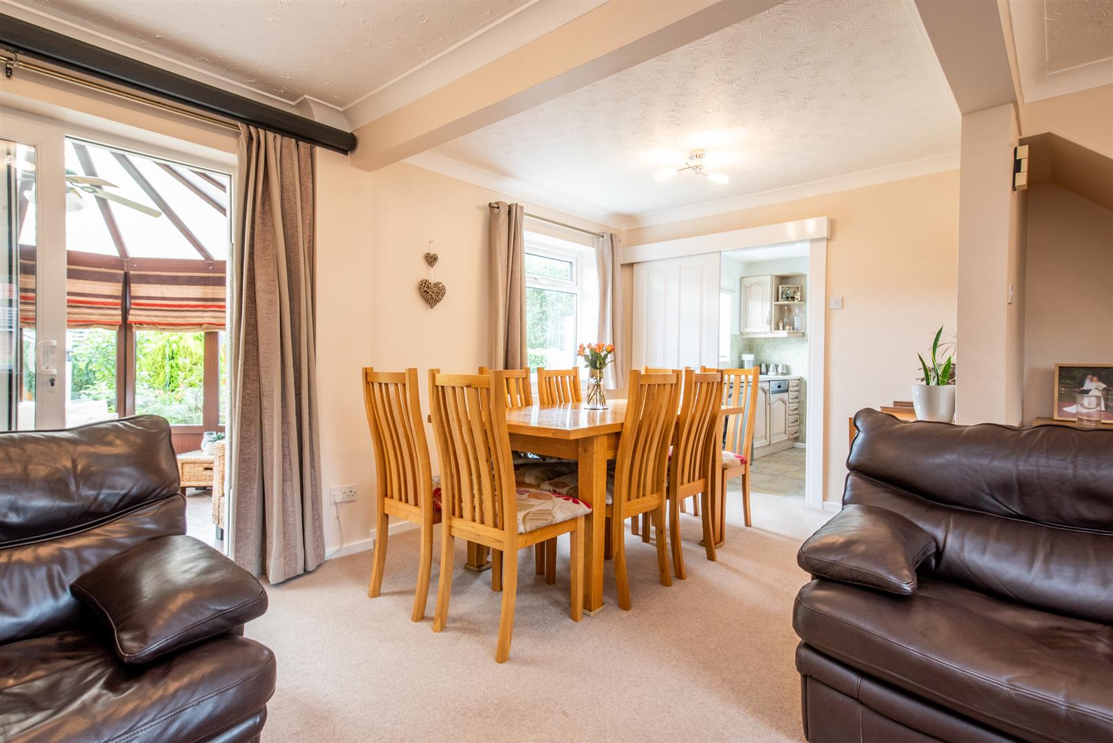 North Grove, Preston